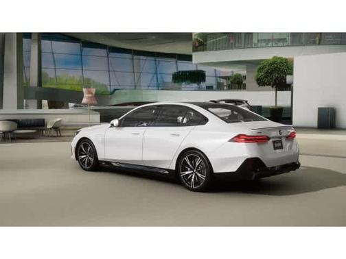 2026 BMW 550e xDrive