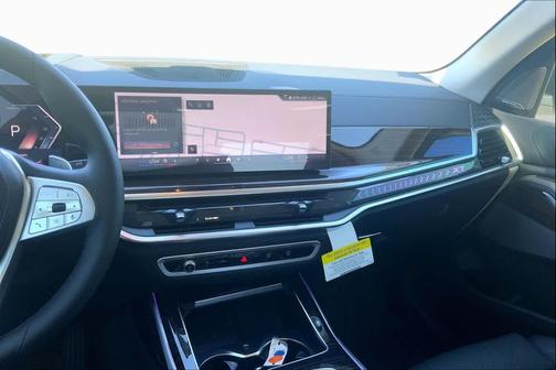 White 2026 BMW X7 xDrive40i