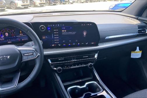 Mosaic Black Metallic 2025 Chevrolet Traverse LT