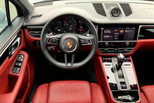 2023 Porsche Macan T