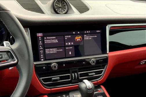 2023 Porsche Macan T