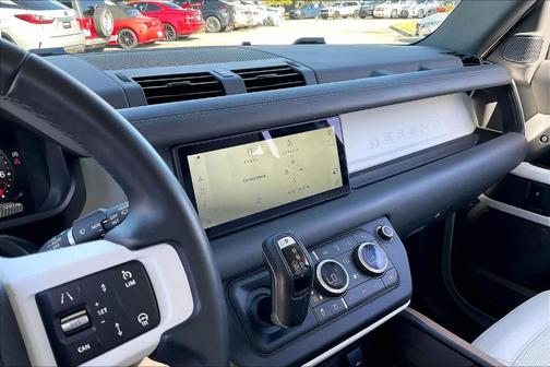 2023 Land Rover Defender 110 SE