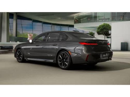 2025 BMW 740 i