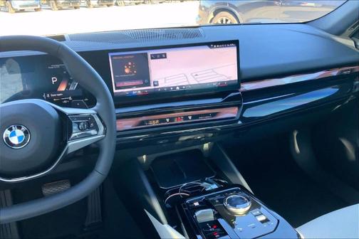 Black Sapphire Metallic 2026 BMW 530 i