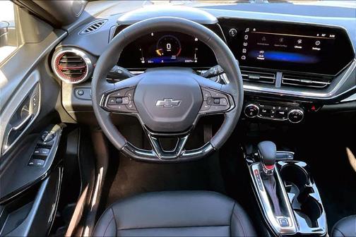 Sterling Gray Metallic 2025 Chevrolet Trax 2RS