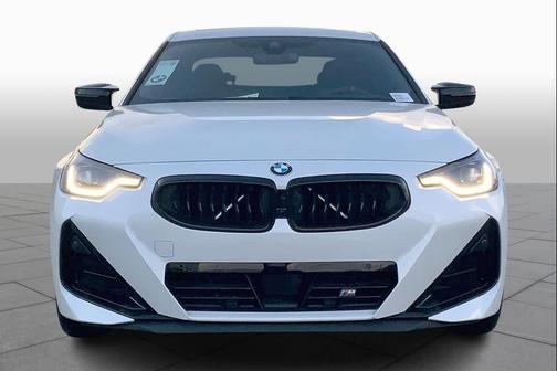 Mineral White Metallic 2026 BMW M240 i