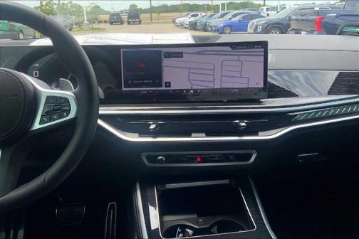 2025 BMW X5 M60i
