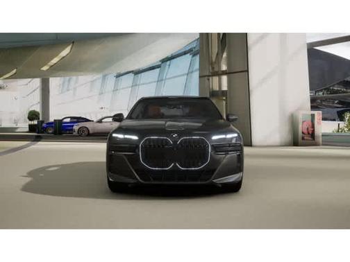 2025 BMW 740 i