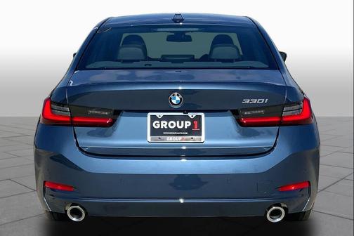 Arctic Race Blue Metallic 2025 BMW 330 i