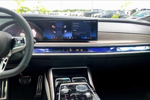 2023 BMW 760 760i xDrive