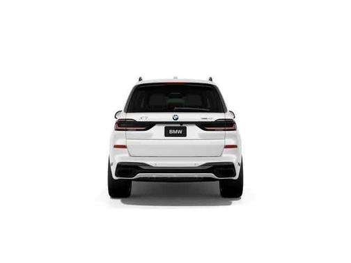 Mineral White Metallic 2027 BMW X7 xDrive40i
