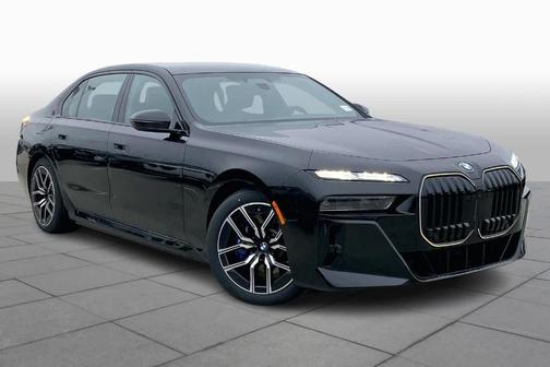 2026 BMW 750e xDrive