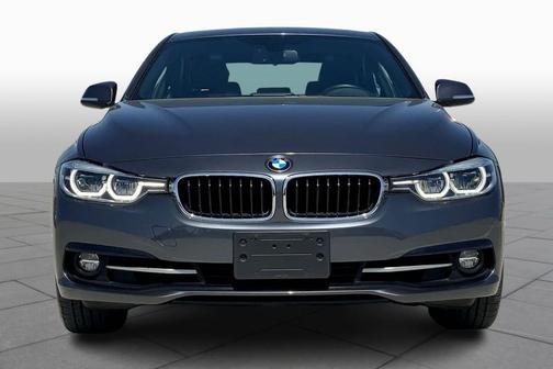 Photo 3 of 32 of 2018 BMW 330 i