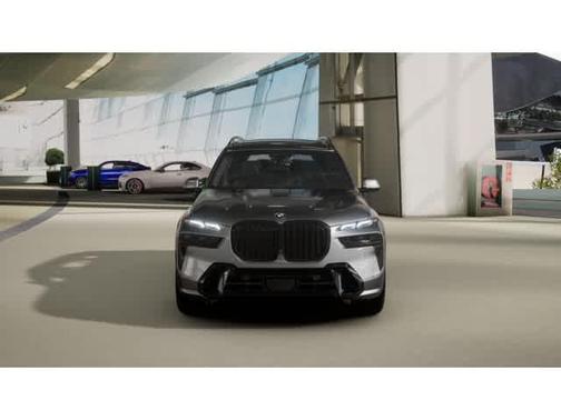 Gray Metallic 2026 BMW X7 xDrive40i