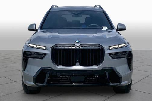 Gray Metallic 2026 BMW X7 xDrive40i