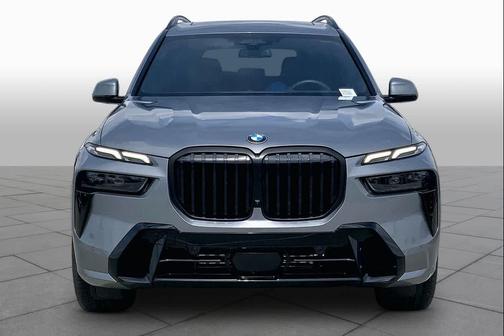 Gray Metallic 2026 BMW X7 xDrive40i