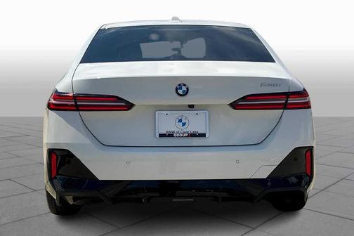2024 BMW 530 i