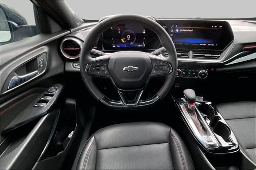 Sterling Gray Metallic 2025 Chevrolet Trax 2RS