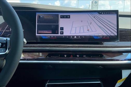 Black Sapphire Metallic 2026 BMW i7 EDrive50