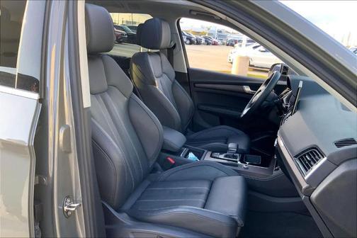 2023 Audi Q5 45 S line Prestige
