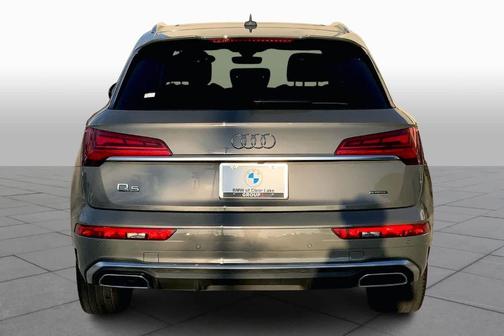 2023 Audi Q5 45 S line Prestige