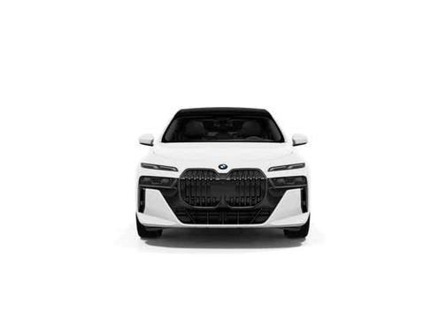 2025 BMW 740 i