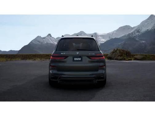 Dravit Grey Metallic 2027 BMW X7 xDrive40i
