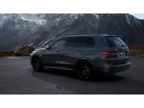 Dravit Grey Metallic 2027 BMW X7 xDrive40i