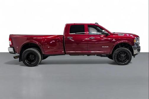 2022 RAM 3500 Tradesman Crew Cab 4x4 8' Box
