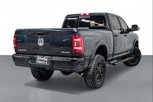 2022 RAM 2500 Laramie Crew Cab 4x4 6'4' Box