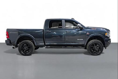 2022 RAM 2500 Laramie Crew Cab 4x4 6'4' Box