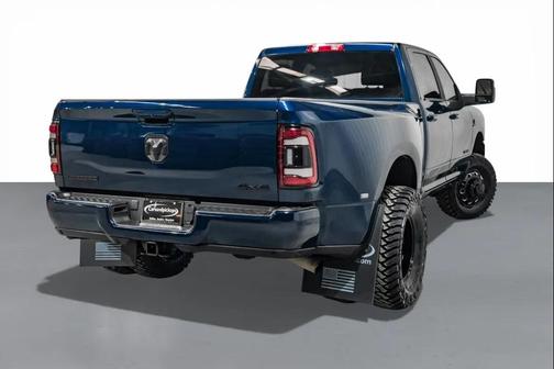 2024 RAM 3500 Big Horn Crew Cab 4x4 8' Box