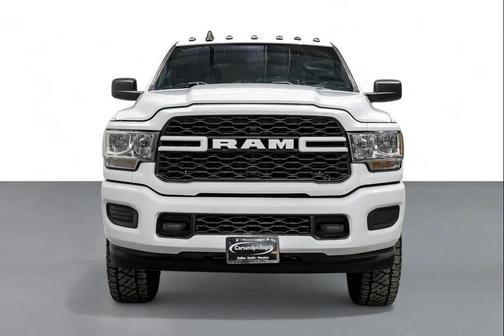 2022 RAM 2500 Tradesman Crew Cab 4x4 6'4' Box
