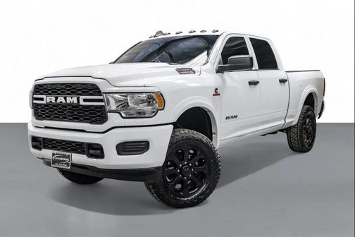 2022 RAM 2500 Tradesman Crew Cab 4x4 6'4' Box