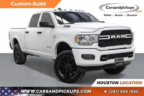2022 RAM 2500 Tradesman Crew Cab 4x4 6'4' Box