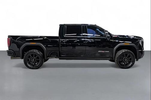 2024 GMC Sierra 2500 AT4