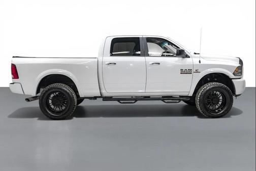 2017 RAM 2500 SLT Crew Cab 4x4 6'4' Box