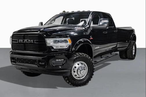 2024 RAM 3500 Laramie Crew Cab 4x4 8' Box