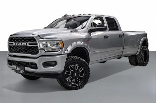 2022 RAM 3500 Tradesman Crew Cab 4x4 8' Box