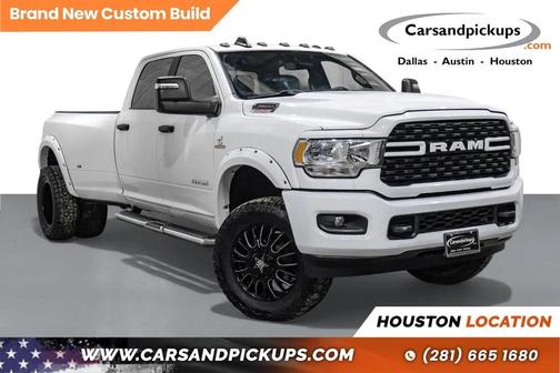 2023 RAM 3500 Big Horn Crew Cab 4x4 8' Box