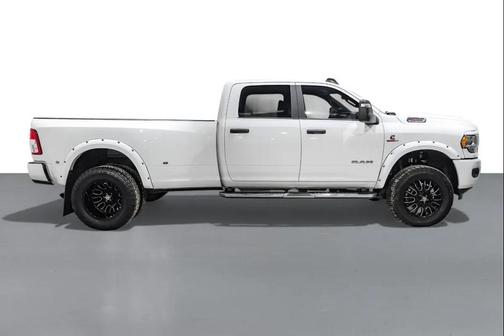 2023 RAM 3500 Big Horn Crew Cab 4x4 8' Box