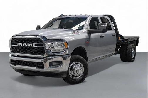 2023 RAM 3500 Tradesman Crew Cab 4x4 8' Box