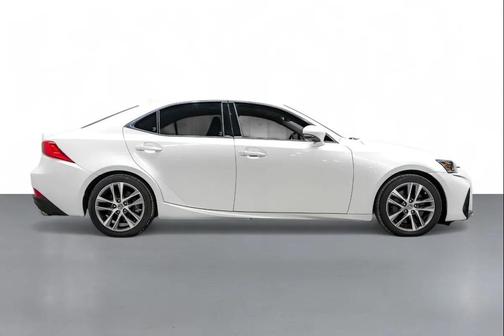 2018 Lexus IS 300 Base