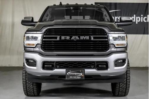 2020 RAM 3500 Laramie Crew Cab 4x4 8' Box
