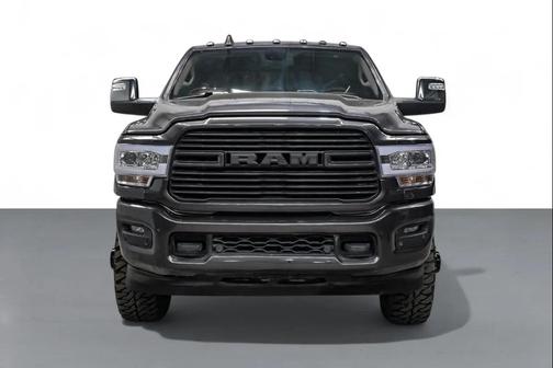 2023 RAM 3500 Laramie Crew Cab 4x4 8' Box