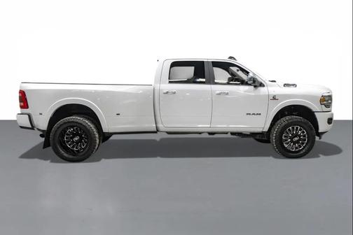 2020 RAM 3500 Laramie Crew Cab 4x4 8' Box