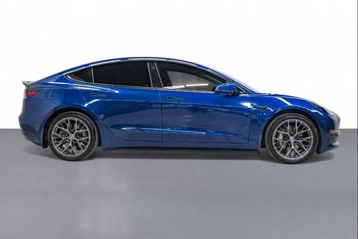 2023 Tesla Model 3 Standard Range