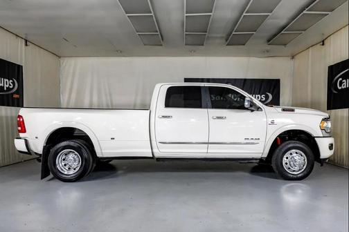 2022 RAM 3500 Limited Crew Cab 4x4 8' Box