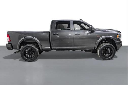 2024 RAM 2500 Tradesman Crew Cab 4x4 6'4' Box