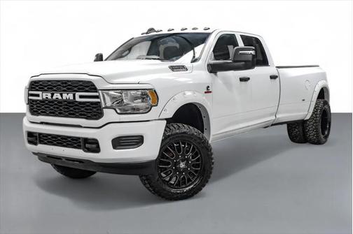 2024 RAM 3500 Tradesman Crew Cab 4x4 8' Box